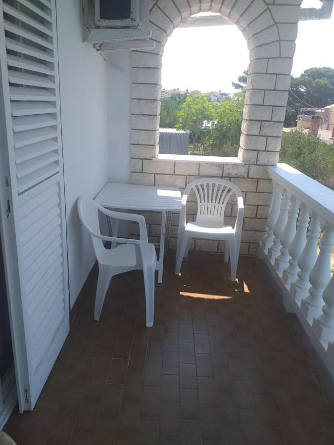 Guest House Silvia Rab Town Esterno foto
