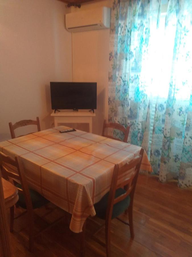 Guest House Silvia Rab Town Esterno foto