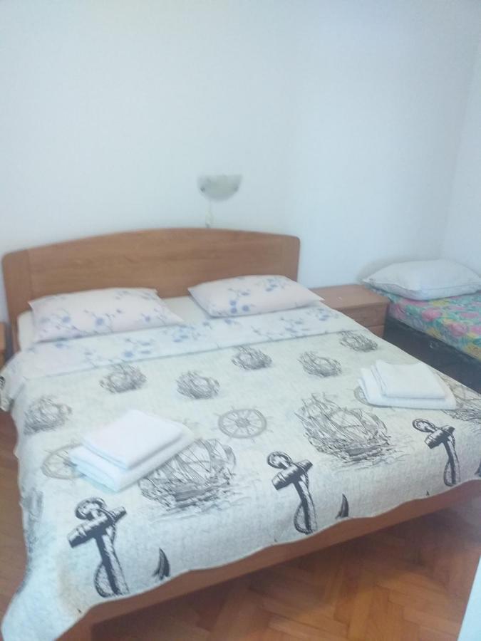 Guest House Silvia Rab Town Esterno foto