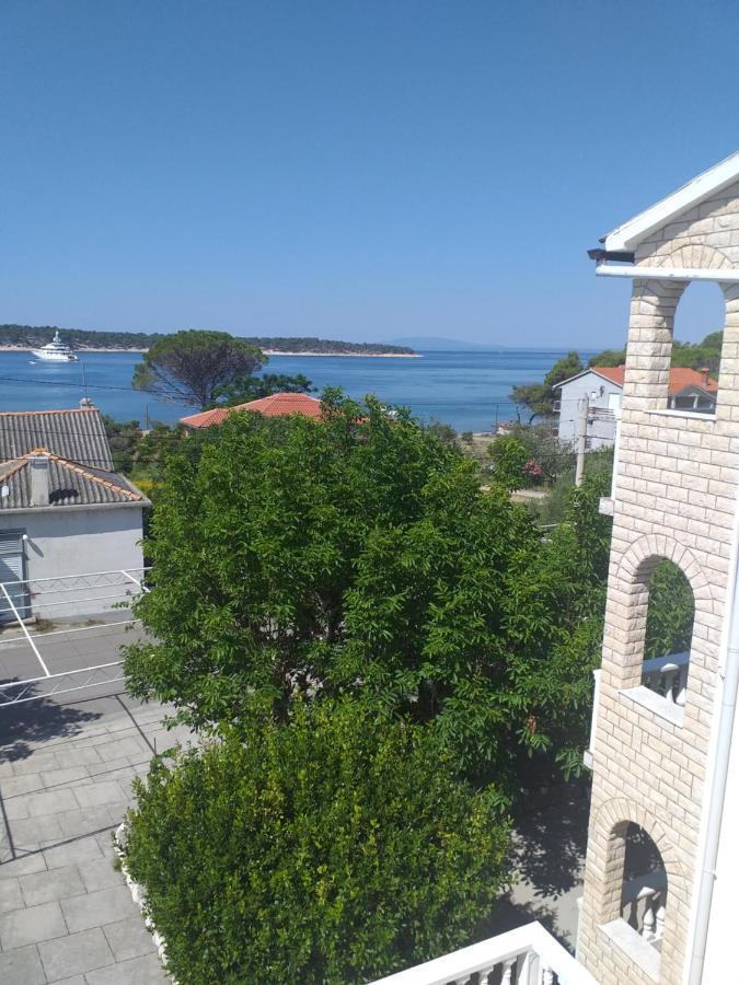 Guest House Silvia Rab Town Esterno foto